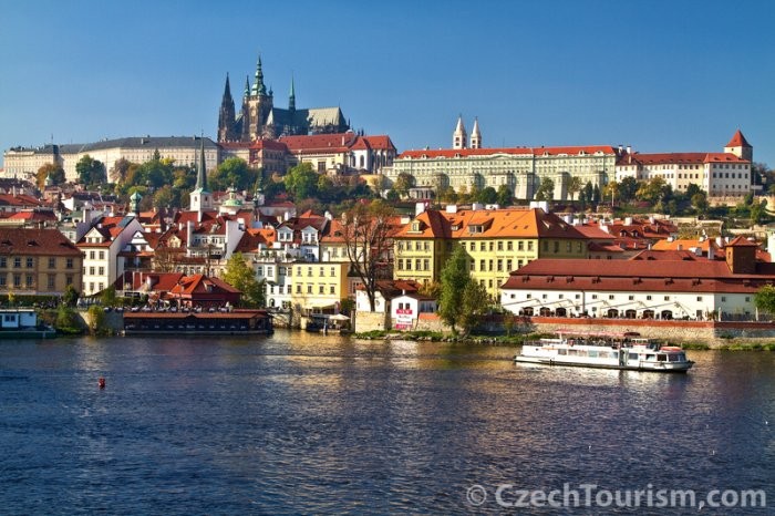 Prag CzechTouristik